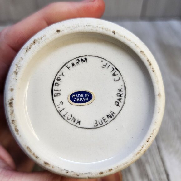 Vintage Knotts Berry Farm Ceramic Canister Sugar Jam White 5'' - Made in Japan - Picture 6 of 8